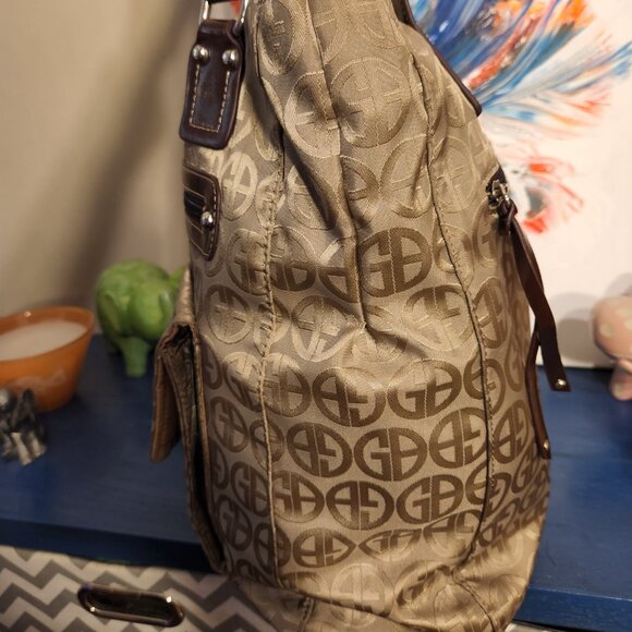 NEW women's GIANI BERNINI tan and brown monogram shoulder tote bag - Picture 2 of 9